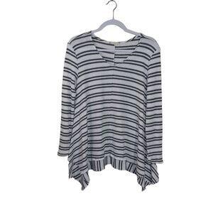 Altar'd State Ladies Long Sleeve Crew Neck Top- size M